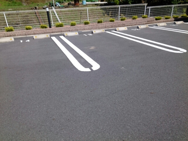 14/20 駐車場