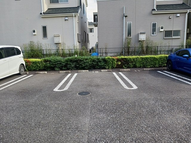 14/23 駐車場