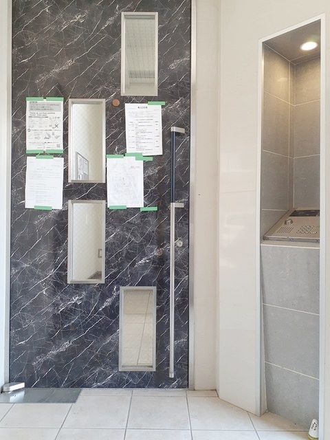 2/5 エントランス