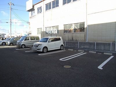 14/15 駐車場