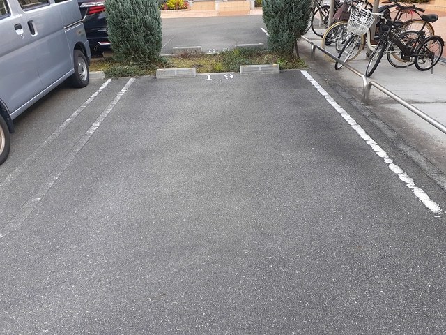 14/20 駐車場