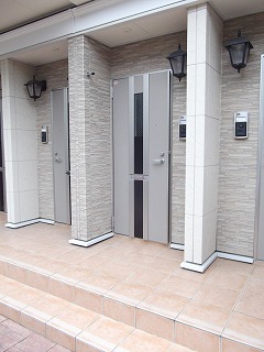 14/22 エントランス