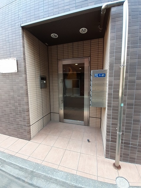 14/20 エントランス