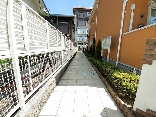 16/24 エントランス