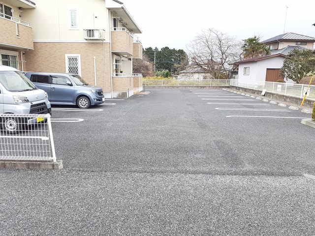 14/22 駐車場