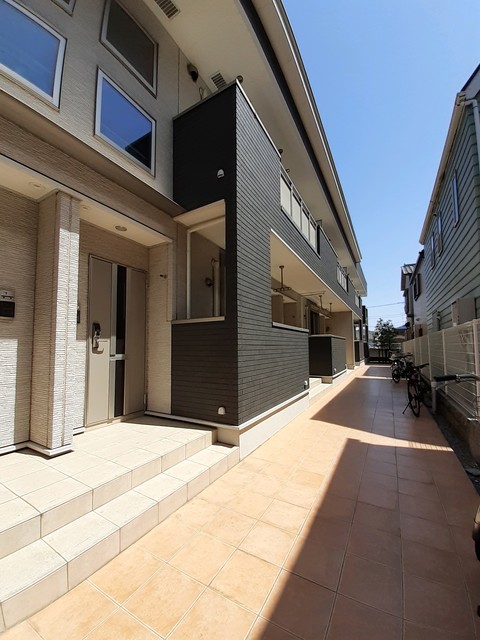 20/28 エントランス