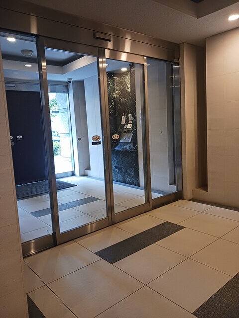 14/21 エントランス