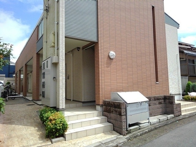 14/20 エントランス