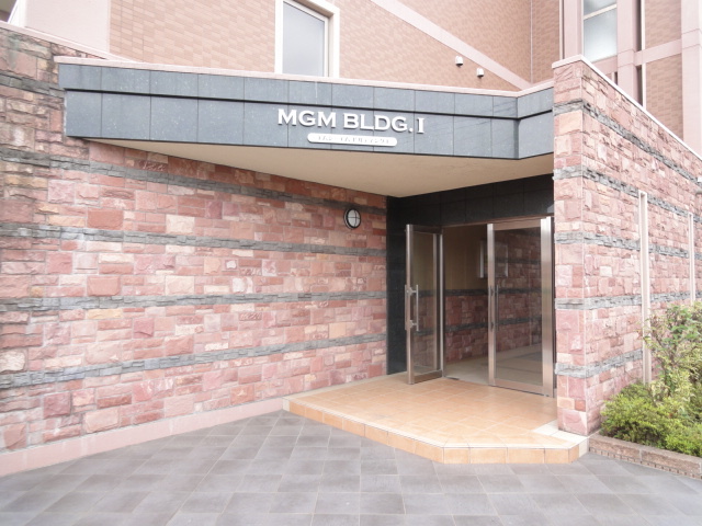 16/25 エントランス