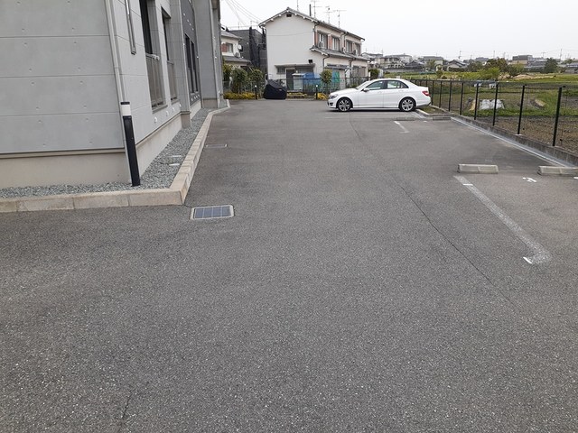 14/22 駐車場