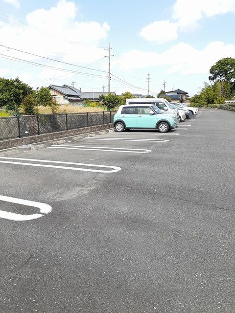 14/22 駐車場