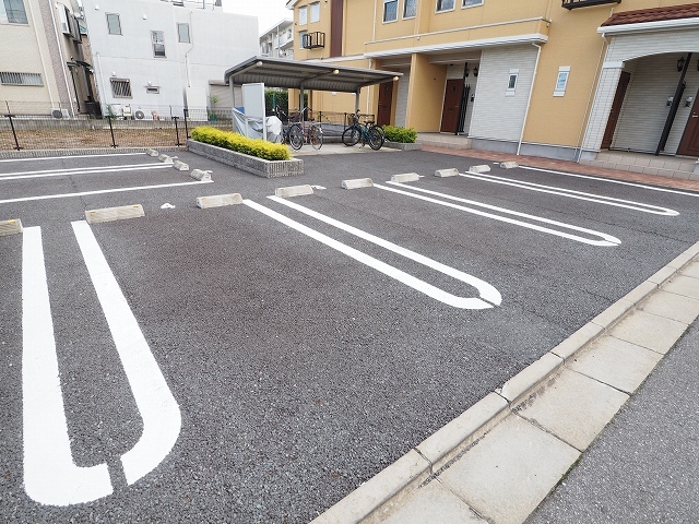 14/20 駐車場