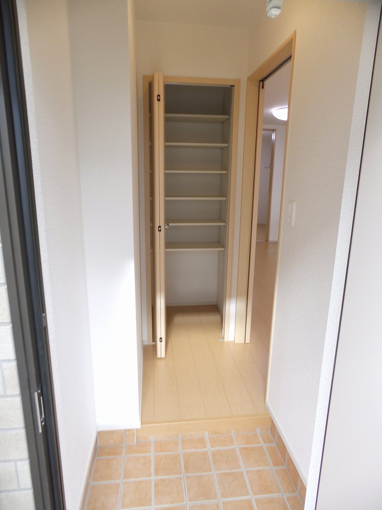 5/18 玄関