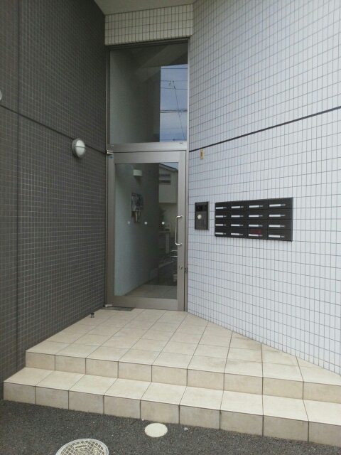 13/23 エントランス