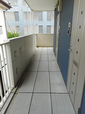 13/23 エントランス