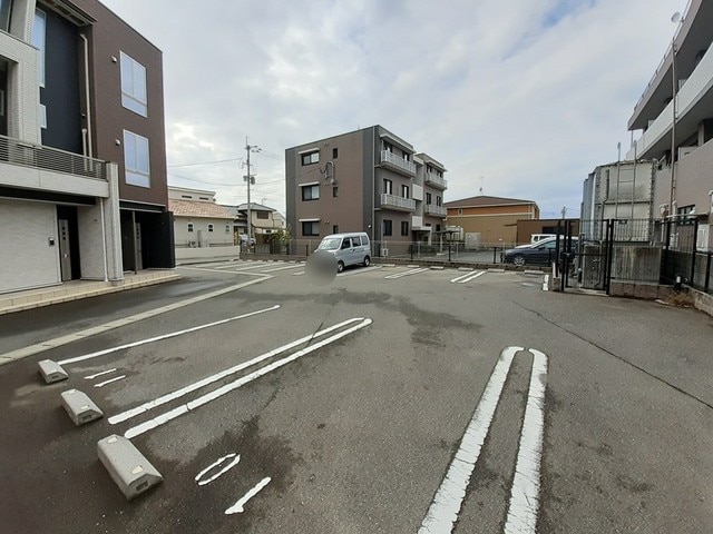 14/20 駐車場