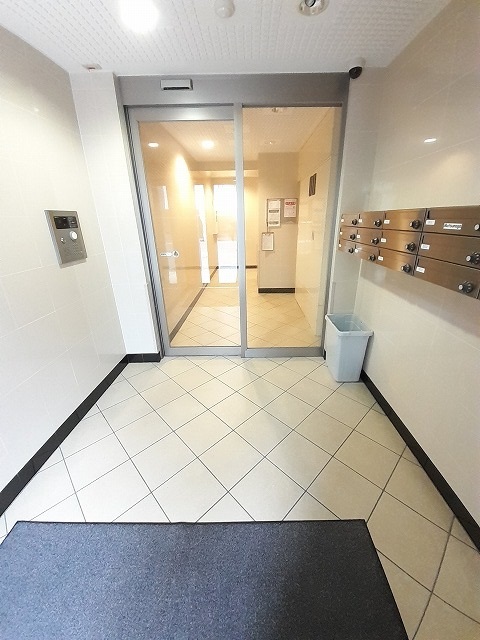 14/20 エントランス