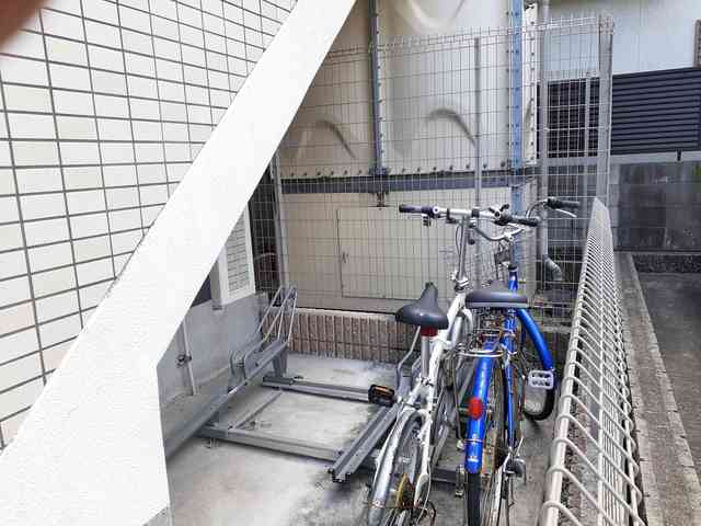 15/22 エントランス