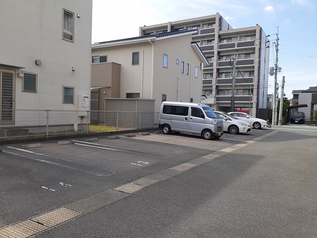 14/20 駐車場