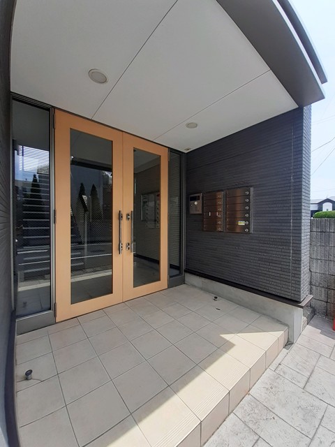 14/20 エントランス