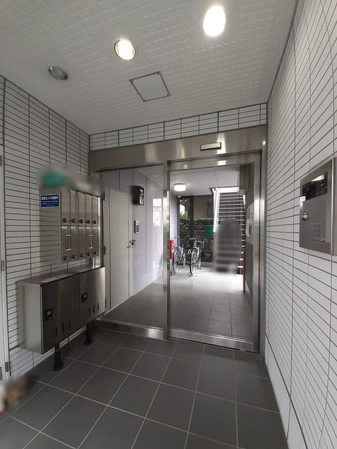 14/20 エントランス
