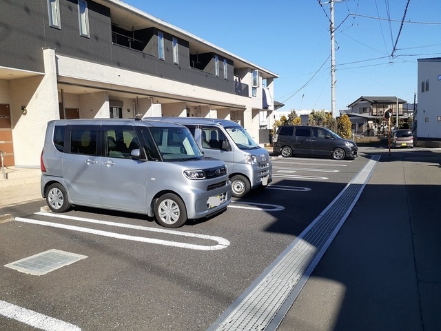 14/23 駐車場