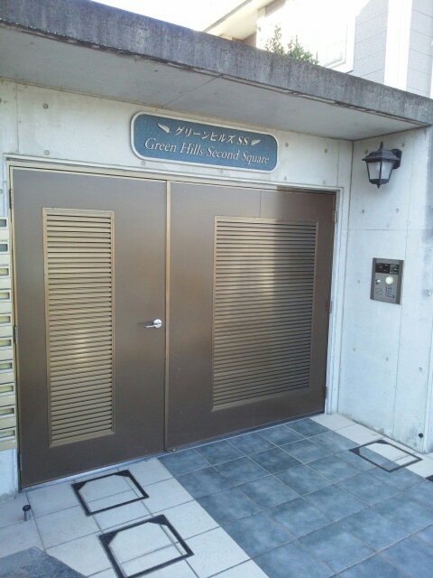 14/20 エントランス