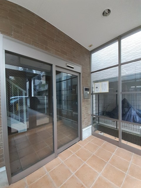 14/22 エントランス