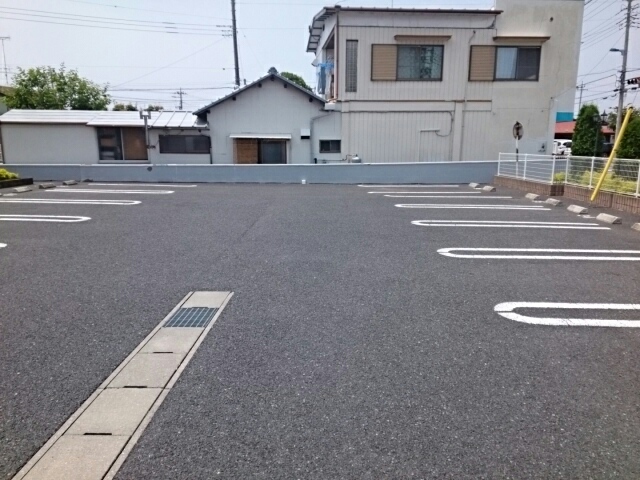 14/20 駐車場
