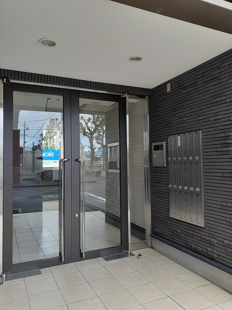 14/22 エントランス