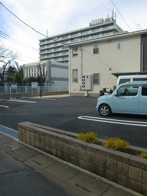 26/30 駐車場