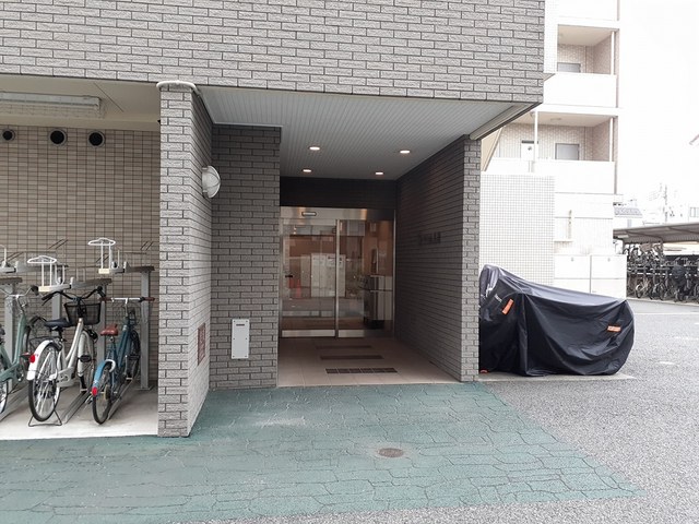 14/22 エントランス