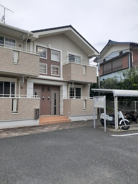 14/22 エントランス