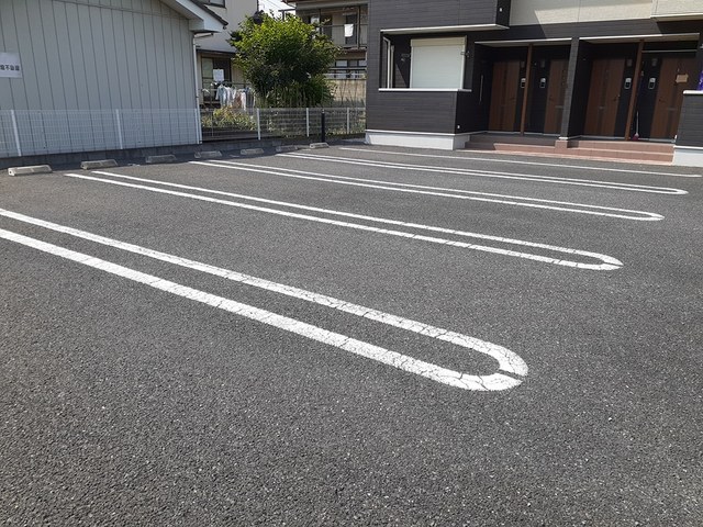 13/19 駐車場