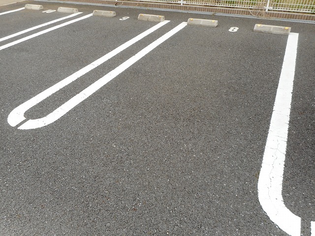 メゾン・ド・レネット　Ｉ駐車場