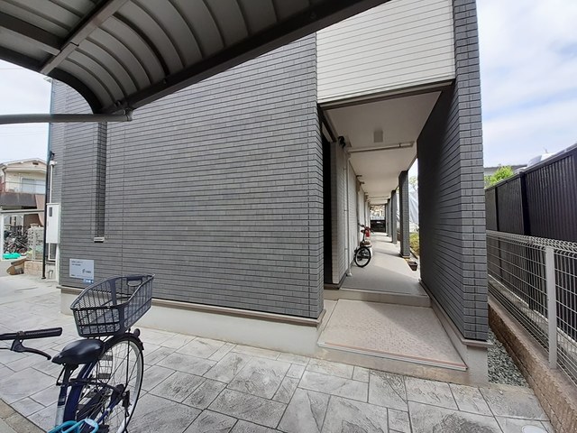 14/20 エントランス