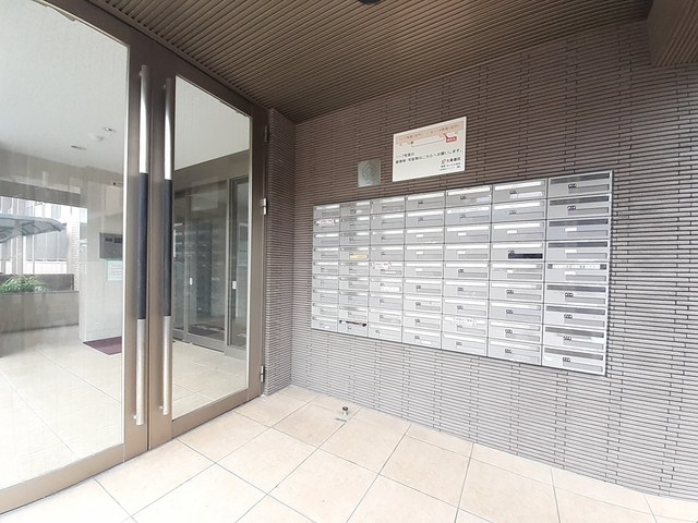 13/20 エントランス