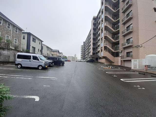 14/20 駐車場