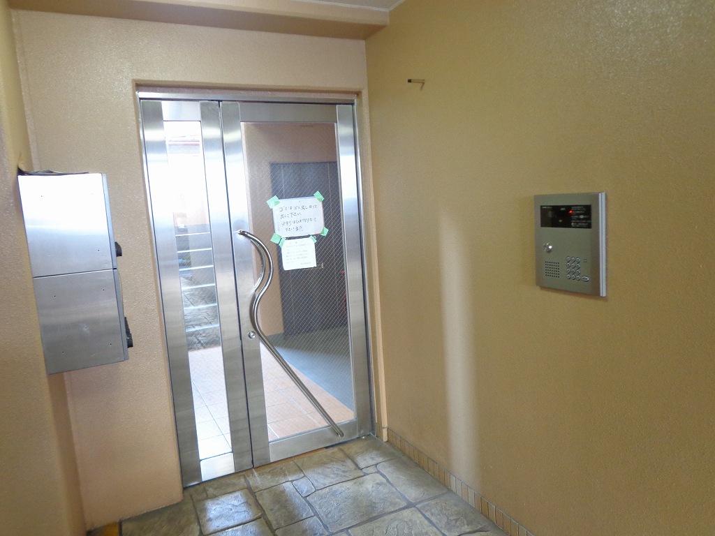 14/20 エントランス