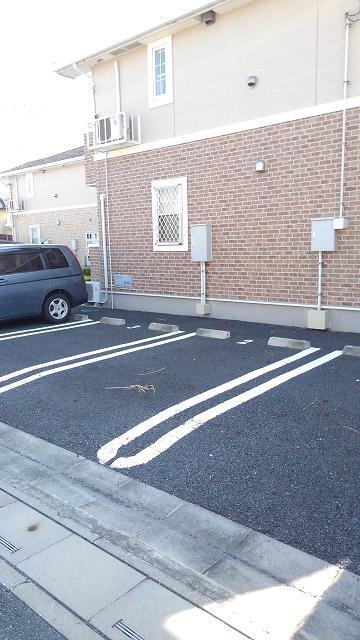 28/30 駐車場