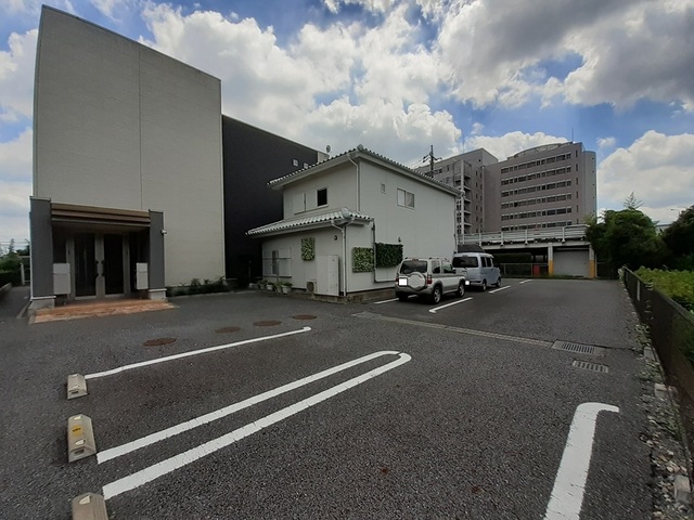 14/20 駐車場