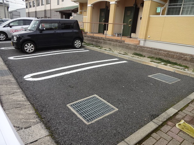 14/21 駐車場
