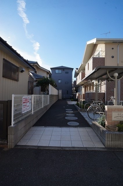 21/30 エントランス