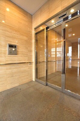 14/22 エントランス