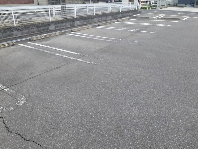 14/20 駐車場