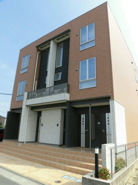 14/20 エントランス