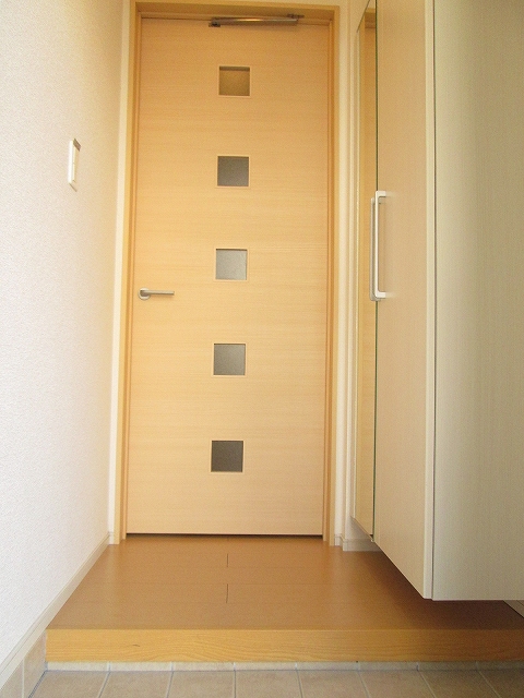 14/20 エントランス