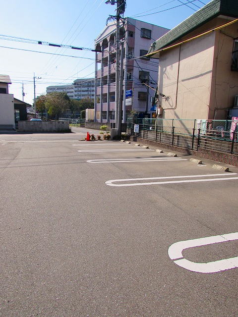 14/20 駐車場