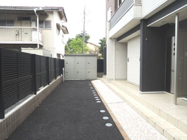 13/23 エントランス