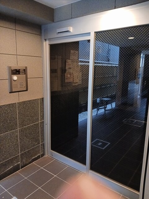 14/20 エントランス